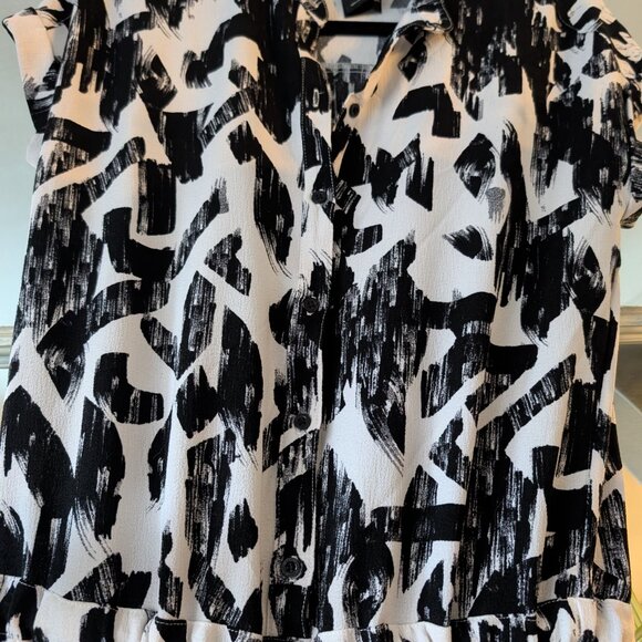 Geometric black and white jumpsuit - Picture 3 of 4